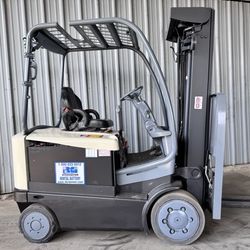Crown 5,000 Electric Forklift 