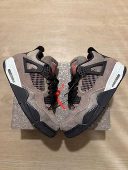 Jordan 4 taupe haze (Size 11)