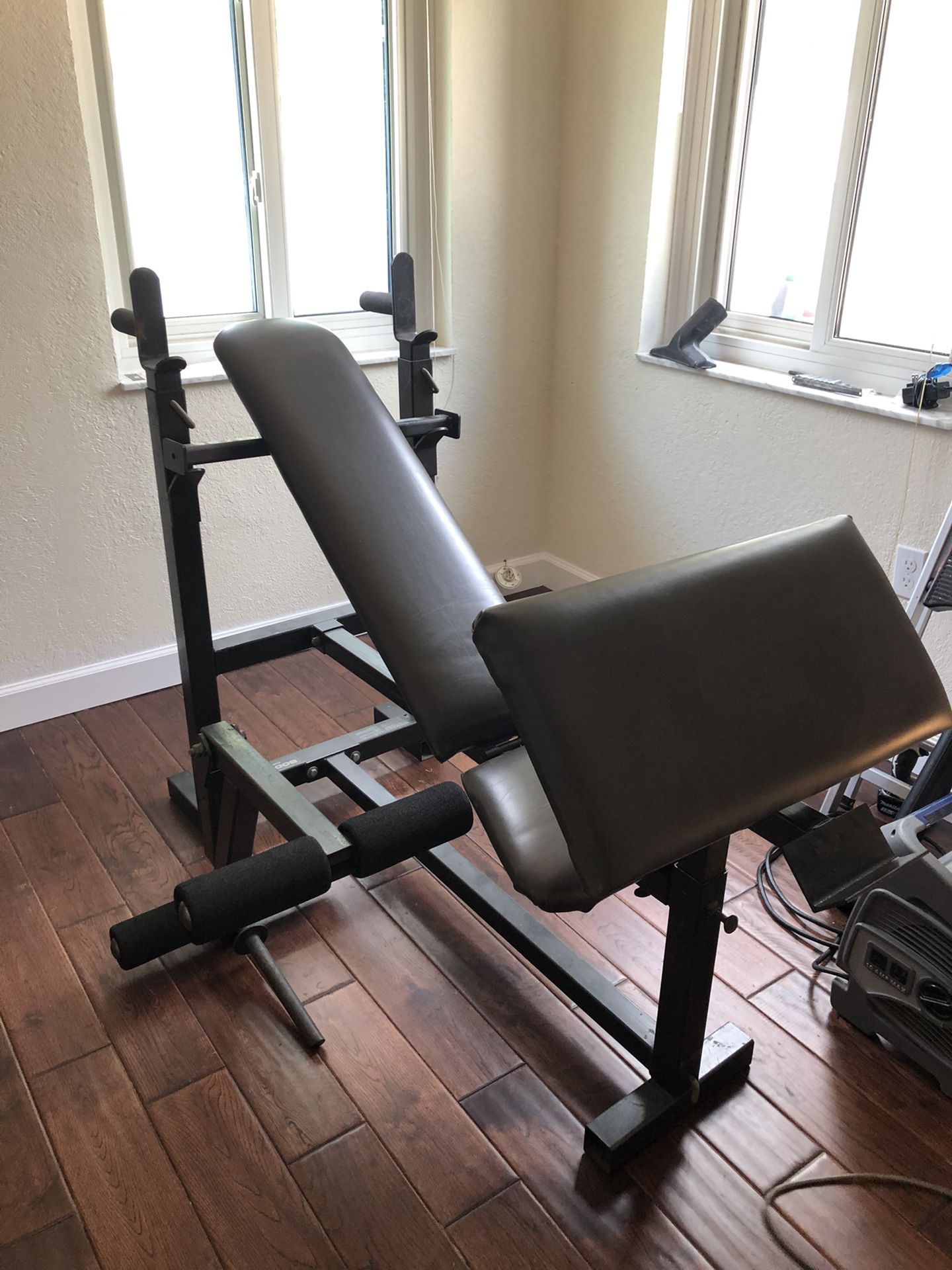 Weight Bench (Body Smith) with weight bars & weight set