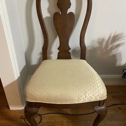 Single Chair Excellent Condition Wood