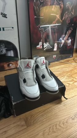Jordan 4s