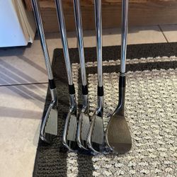 Titleist 712 AP2 Irons + Wedge