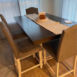 Dining Room Table 