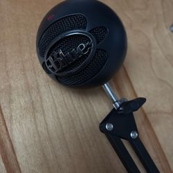 Blue Mic With Desk Clamp Stand
