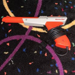 Nintendo NES Zapper Light Gun