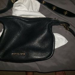 Michael KORS Black Leather Shoulder Bag $80 Or Best Offer