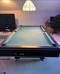 9ft Pool Table Can Deliver And Install new Felt included 