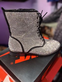 Dimond Boots 8/12