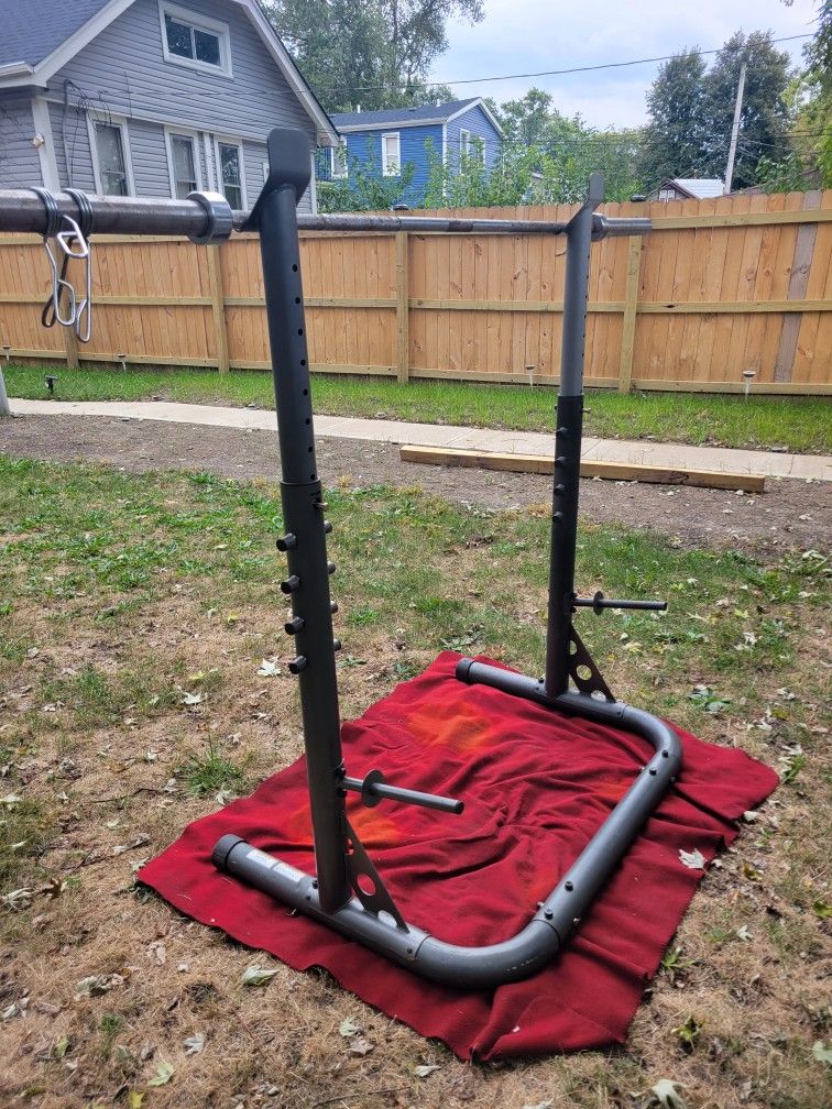 WEIDER ADJUSTABLE SQUAT RACK/NO BAR.   WITH SAFETY HOOKS  DISASSEMBLED READY TO GO 
11525 S HALSTED DUNKIN DONUTS/
7111.S WESTERN WALGREENS 
70$  CASH