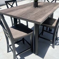 Dining Room Set  4 High  Chairs & Table 