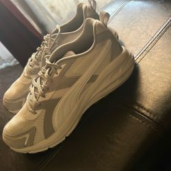 Shoe