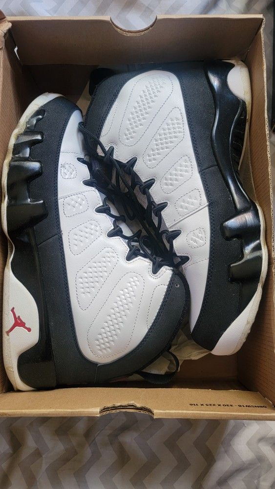 Air Jordan 9 Retro