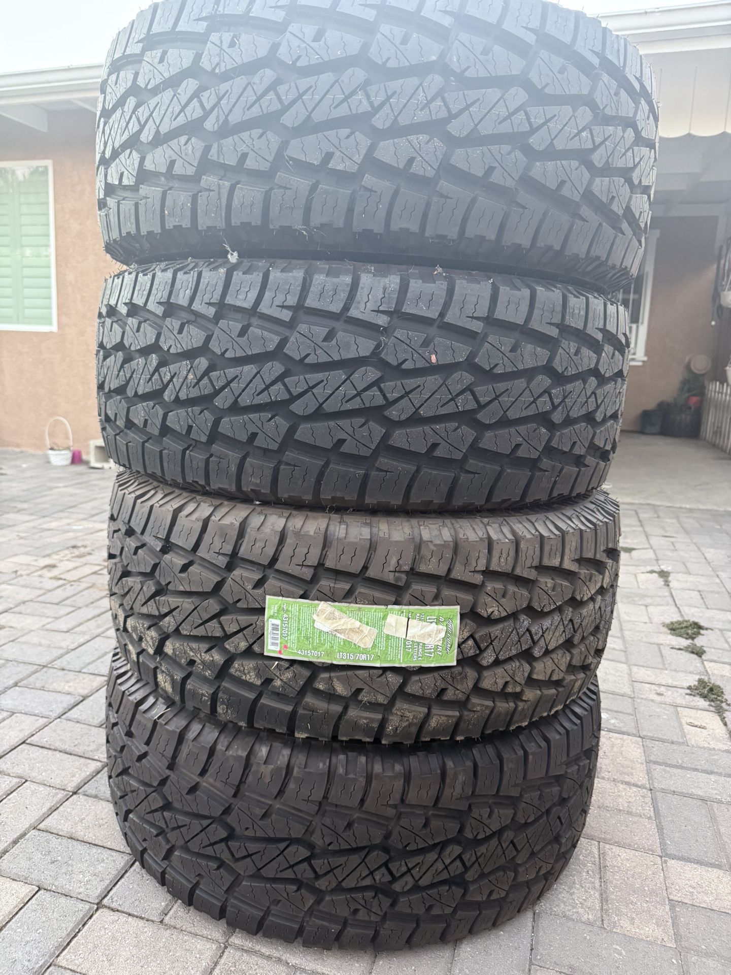 (4) 315/70R17 Pro Comp All Terrain