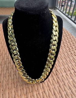 Gold Cuban Link Chain Necklace