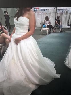Beautiful ballgown wedding dress abd Veil  Never worn. Size 10 Thumbnail
