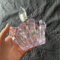 Ariana Grande perfume