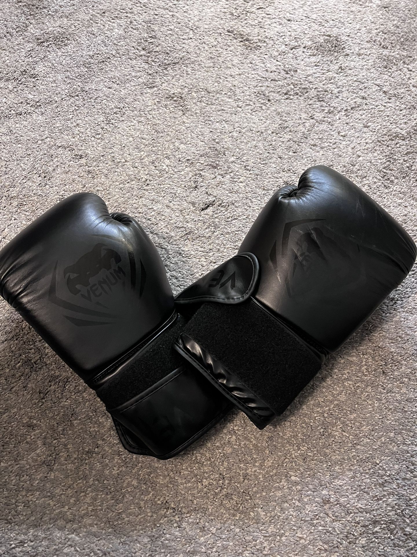 Venum MMA Boxing Gloves 16oz