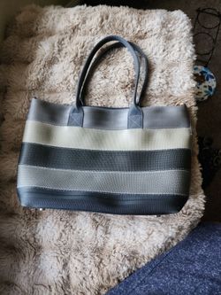Harveys Seatbelt Medium Streamline Tote (MST) in the neutral "Silver Screen" color collection