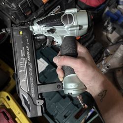 Metabo 18 Gauge Brad Nailer  (Brand New)