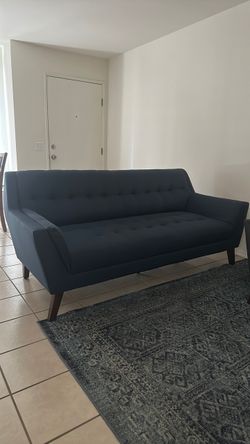 SILLON  COLOR AZUL NAVY.  $. 125.00