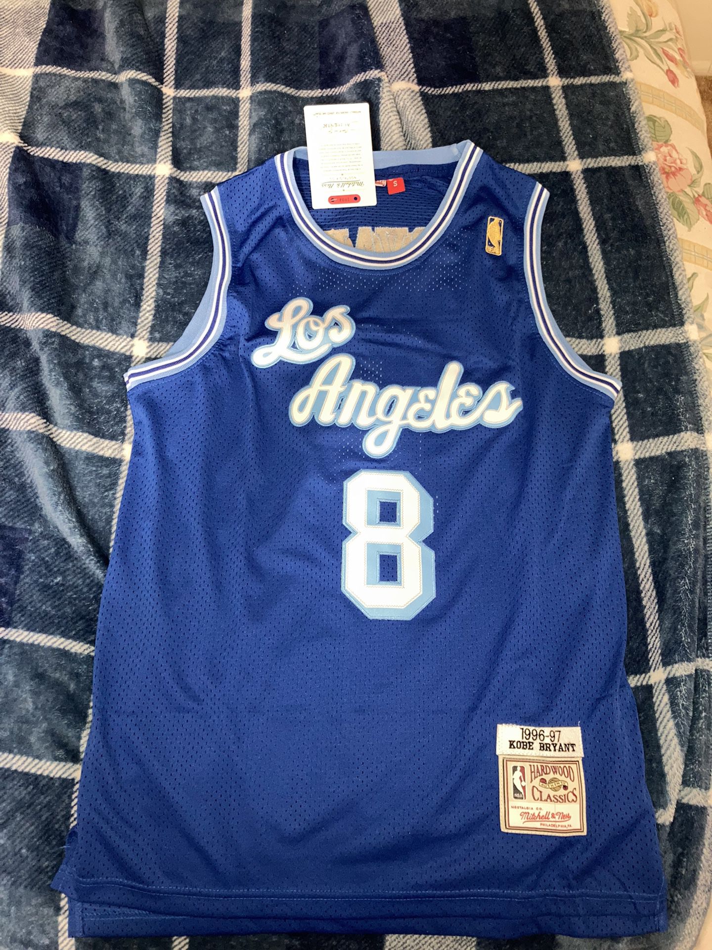 100% Authentic Kobe Bryant Mitchell Ness 96 97 Lakers Jersey Siz e S Mens  for Sale in Akron, OH - OfferUp