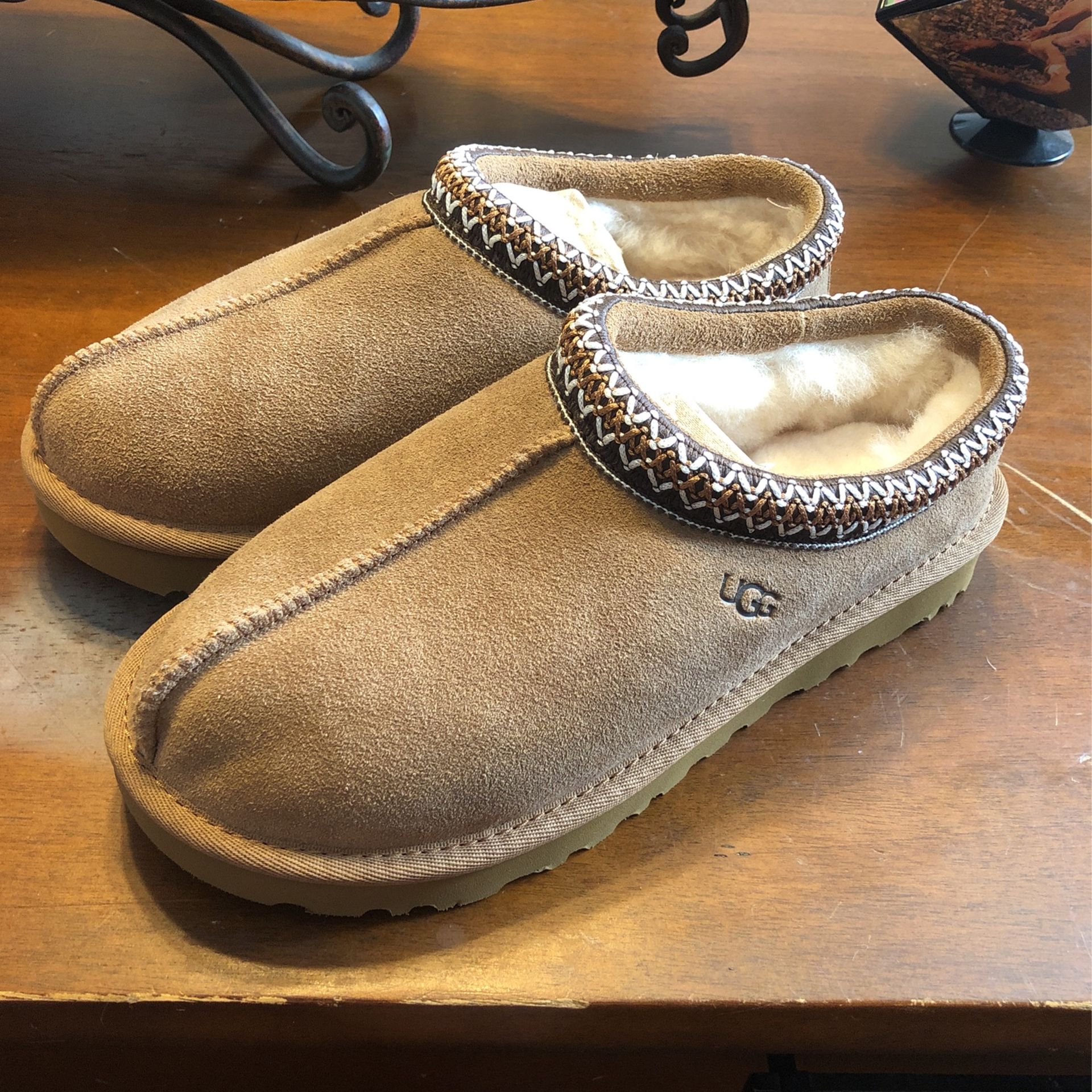 New UGG Tasman Chestnut Size 8