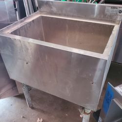 KROWNE 24"W STAINLESS STEEL ICE-BIN 