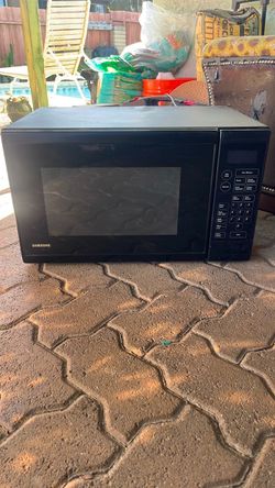 Samsung Black Countertop Microwave