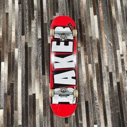 SHAPE BAKER, TRUCK INDEPENDENT, BEARRINGS RED BONES, WHEELS DGK
