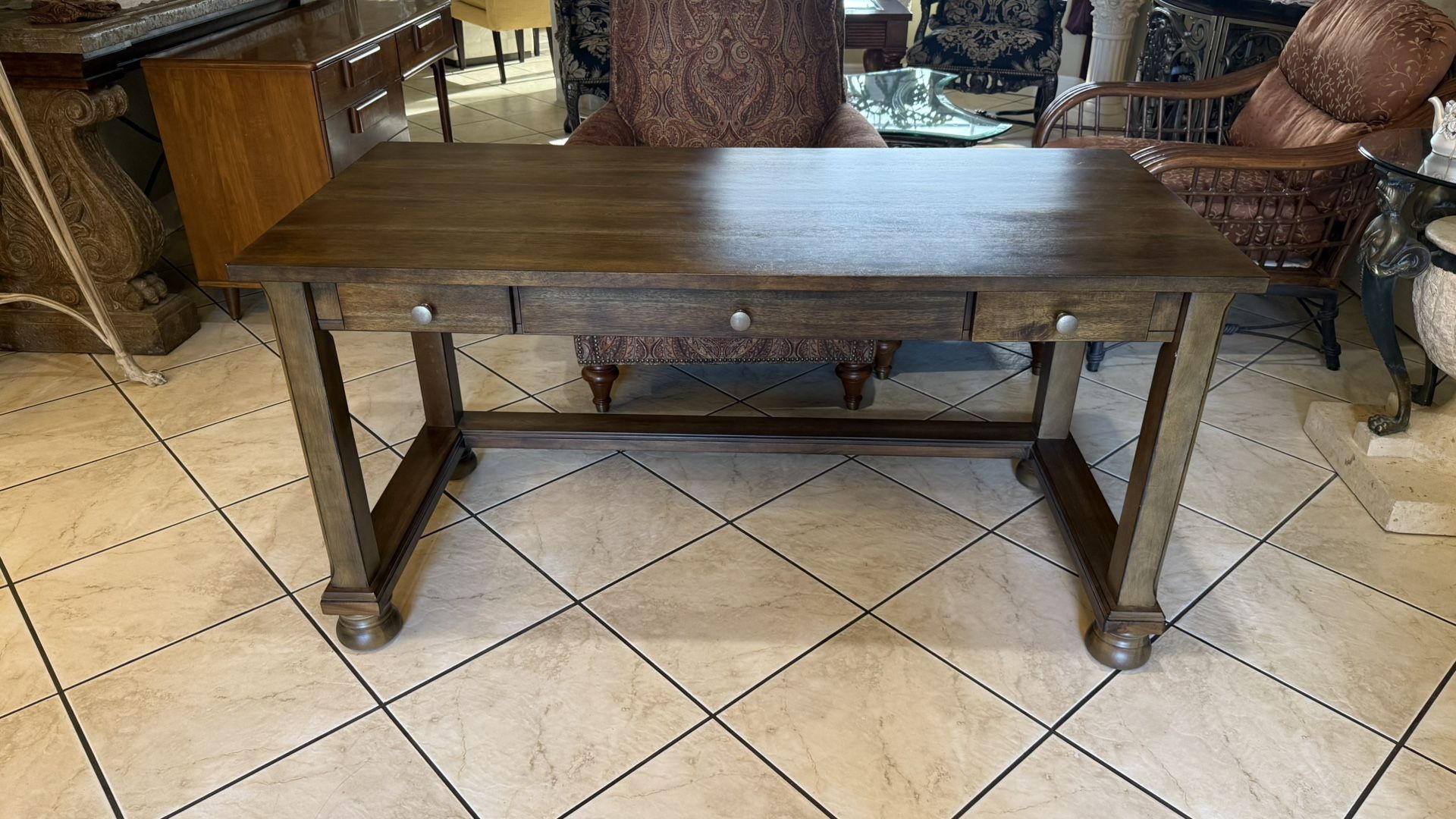 Ashley Furniture Flynnter Home Office Desk model H719-44 Excellent New Condition