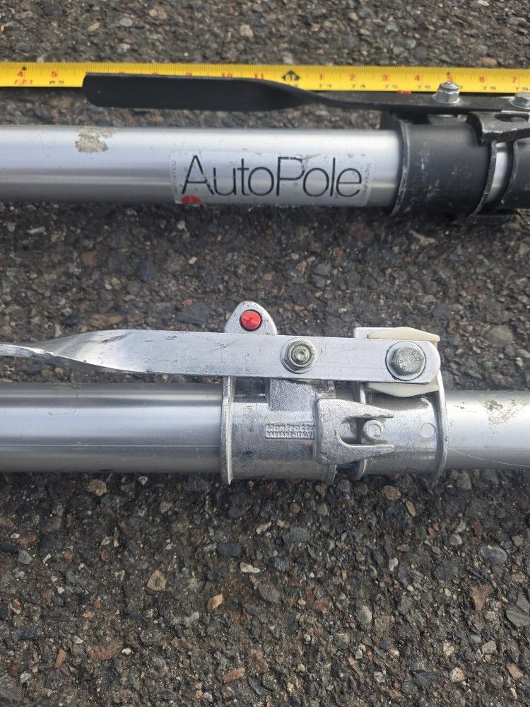 Pair Of Manfrotto Autopole (Silver, 6.9-12.1')
