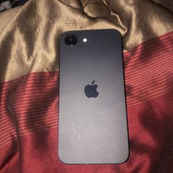 iPhone 16 e