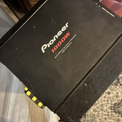 Pioneer GM-E360X4 1000W 4-channel car amplifier