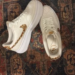 Women’s Nikes Size 9.5 