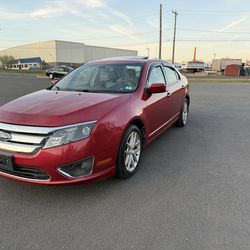 FORD FUSION LIMITED 2011 AWD CLEAN CARFAX RUNS PERFECT