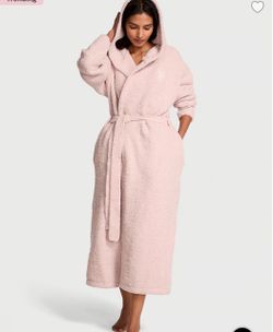 Victoria Secret Hooded Long Robe Size XL/ XXL