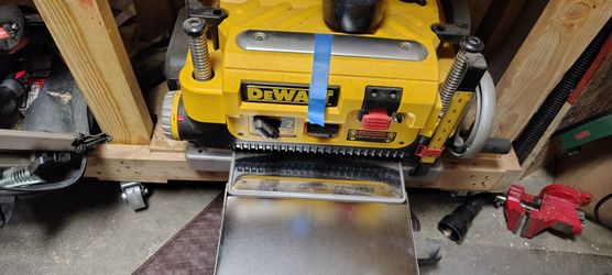 DeWalt DW735 13" planer