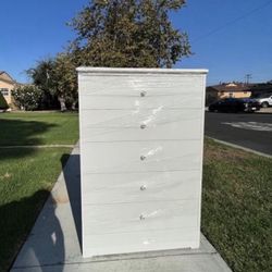 DRESSER 5 DRAWERS