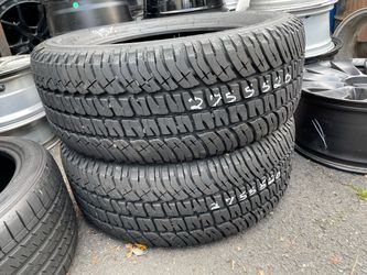 275/55R20 Michelin LTX A/T 275/55/20 pair of matching 2 tires in great condition 95% tread 250$!for 2 tires plus tax . Mount available but not include