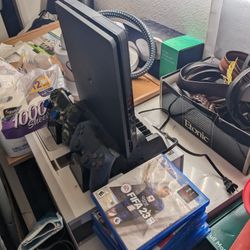 PS4 Slim 1TB