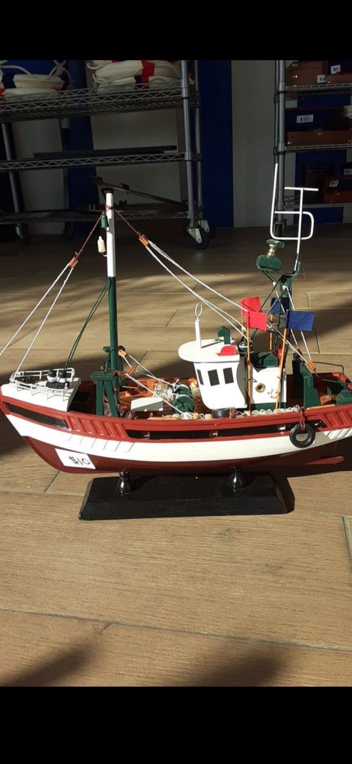 Decorative wooden Model Fishing boat