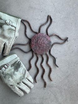 Metal sun