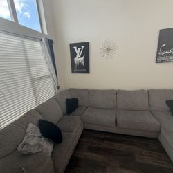 Modern Ashley Oversized Gray Sectional Couch w/ Chaise