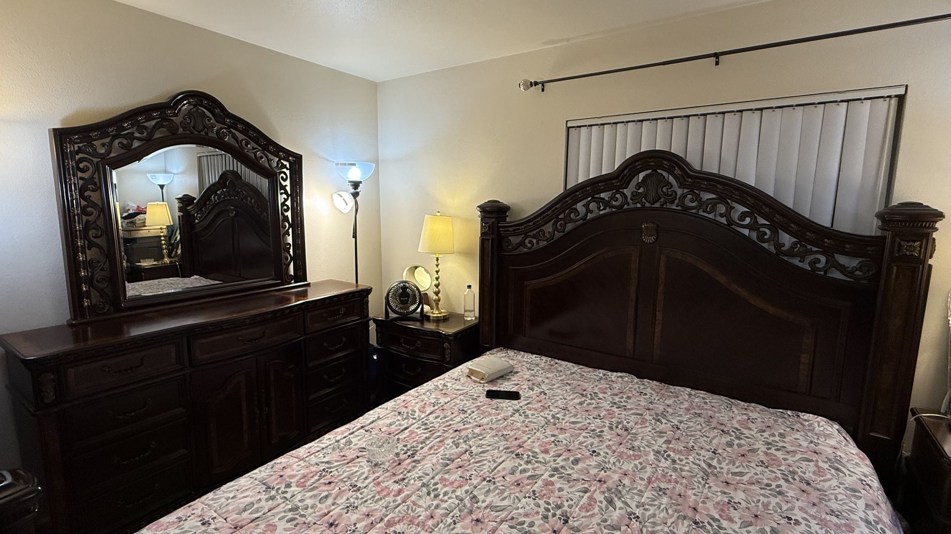Full Bedroom Set - Cal King