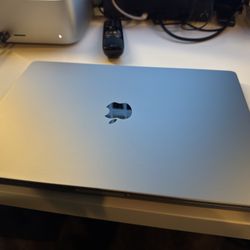 MacBook Pro M1 MAX 32GB 1TB 32 Core GPU 