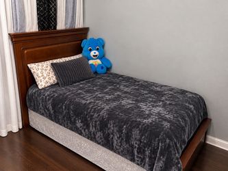 Twin Bed Frame with Wood Headboard and Mattress set