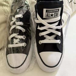  NEW Converse Chuck Taylor All Star Sneaker Girls Sz 6 