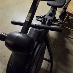 Proform Rowing Machine IFIT Lightly Used.  Space Saver.