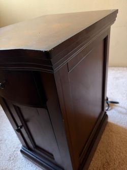 Night stand with rug
