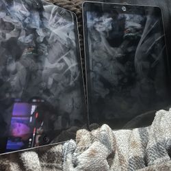 2 iPads — 1 Working, 1 Managed — Sold As-Is